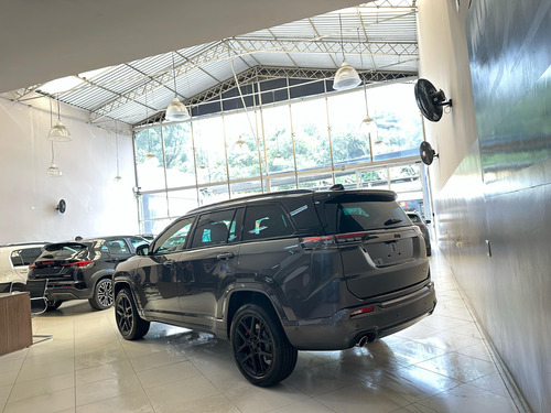 Jeep Commander 2.0 Blackhawk Hurricane 4X4 Aut. 5-P