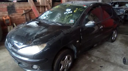 Imagem 7 de 8 de Sucata Peugeot 206 2005 Somente Para Retirada De Peças)