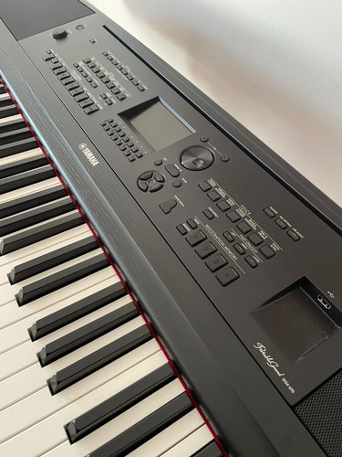 Imagen 2 de 4 de Teclado Eléctrico (piano) Yamaha Dgx-670