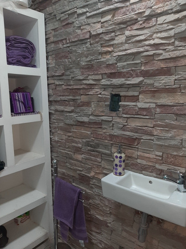 Casa En Venta De 4 Ambientes. Con Garaje Y Dos Locales Comerciales. I,casanova