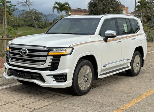 Toyota Land Cruiser 300 LC300 VXR 3.4 DIESEL