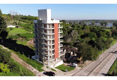 Departamento Con Vista Al Rio, Boulevard Sarmiento.