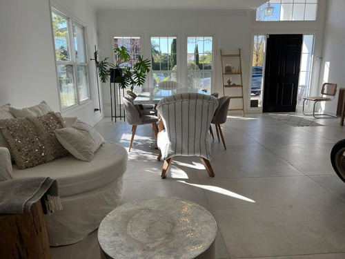 Imagen 9 de 30 de Excelente Casa Al Lago!!!