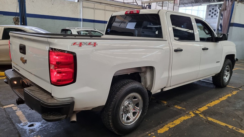 Imagen 3 de 10 de Chevrolet Silverado 2017 5.3 V8 2500 Ls Doble Cabina 4x4 At