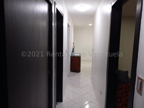 Imagen 4 de 12 de Apartamento En Res. La Trinidad. Maracay Codigo 22-14376 Yinett A.