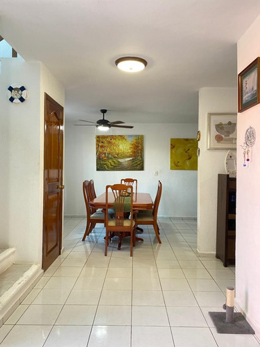 Venta De Casa Centrica Av Luna