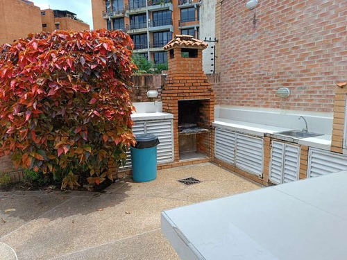 Townhouse Moderno En Residencia Monte Plata, Trigal Norte, Valencia. Minerva K