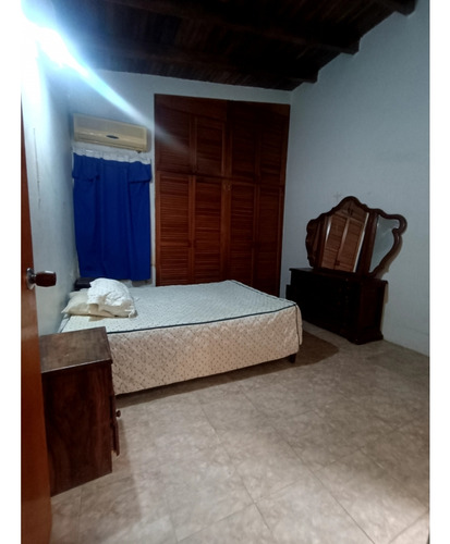 Se Vende Casa 177m2 3h/3b/3p Urb Betania Charallave 0859