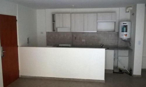 Imagen 2 de 10 de Vendo Depto 1 Dorm Planta Baja Con Patio En Dean Funes 1031
