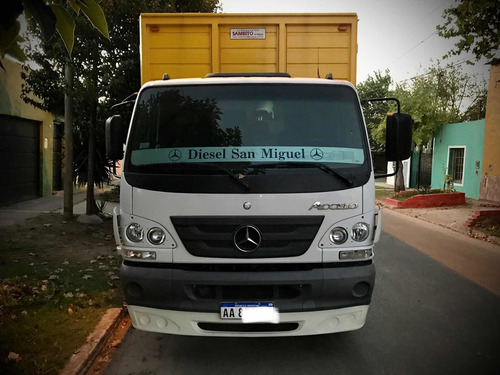 Mercedes Benz Accelo 815