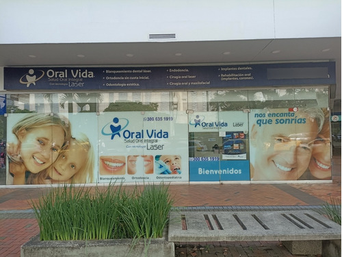 Imagen 3 de 9 de Local Comercial, Excelente Ubicación, Punto Estratégico