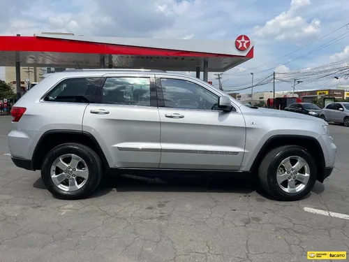 Jeep Grand Cherokee Laredo 3.6cc AT AA 4X4