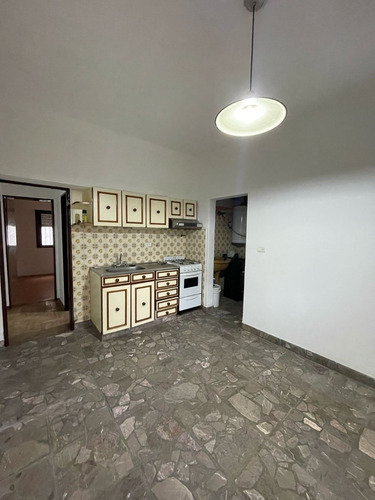 Casa En Alquiler De 4 Ambientes