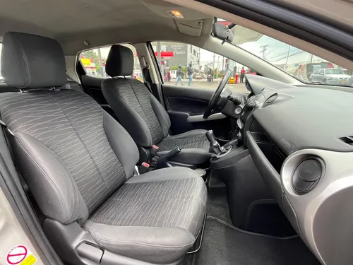 Mazda 2 1.5cc Mt Aa 4x2