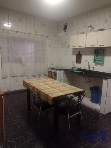 Imagem 2 de 9 de Casas - 2 Dormitórios - 2341
