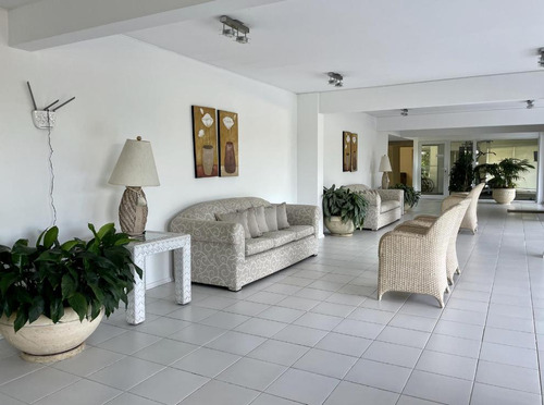 Departamento En Venta De 3 Dormitorios Punta Del Este Playa Mansa