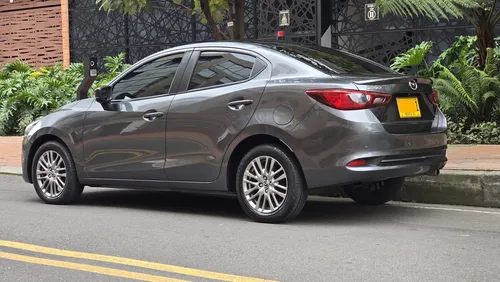 Mazda 2 1.5 Grand Touring Lx Sedan