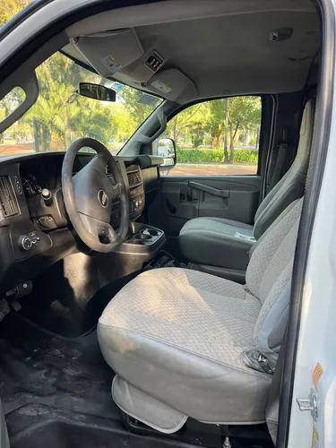 Chevrolet Express 6.0ls C 15 Pas At