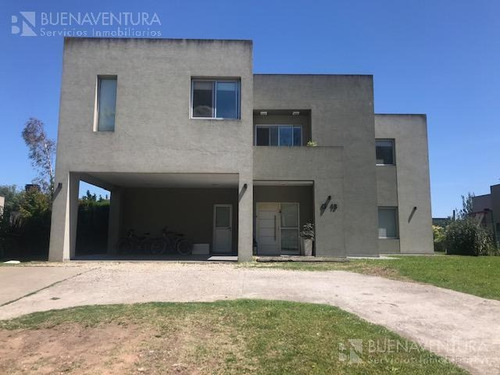 Imagen 1 de 18 de Casa - Fincas De Iraola Ii