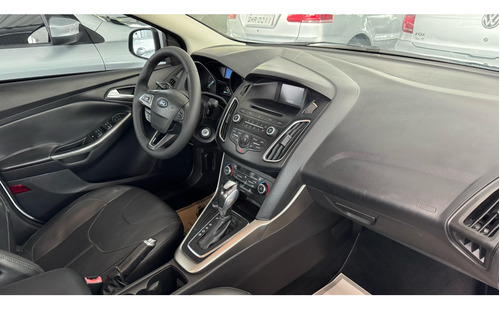 Ford Focus 2.0 SE PLUS FASTBACK 16V FLEX 4P POWERSHIFT