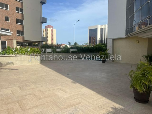 Yoselin Cabesas Vende Apartamento En Resd. Santa Barbara, Yc 25-23779