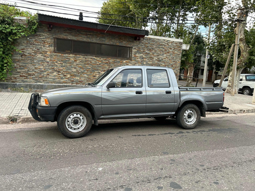 Toyota Hilux 2.4 D/cab 4x2 D