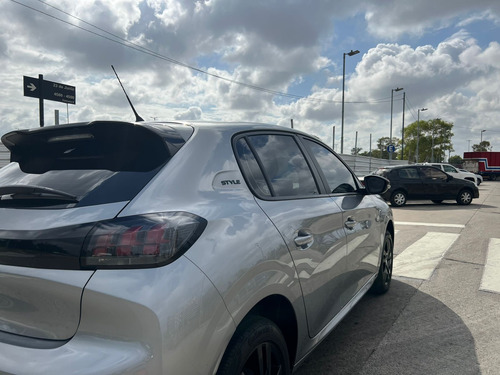 Peugeot 208 1.6 Style Tiptronic