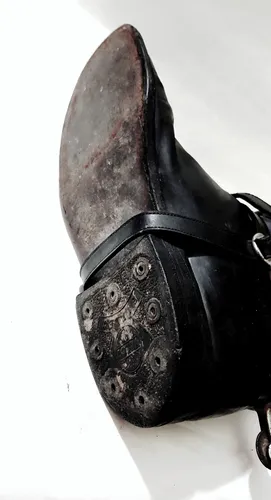 Botas Antiguas De Montar Espuelas De Rueda Talla 39, Adorno. (Usado)
