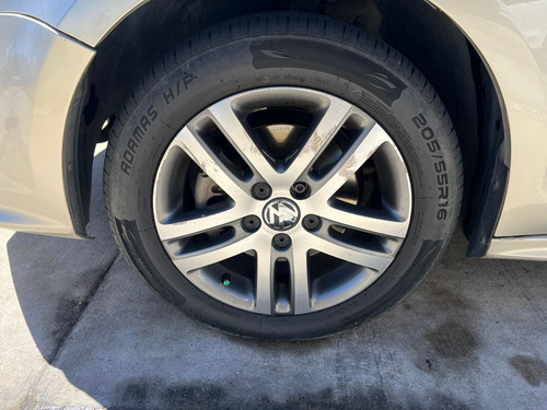 Volkswagen Jetta 2.5 Comfortline At