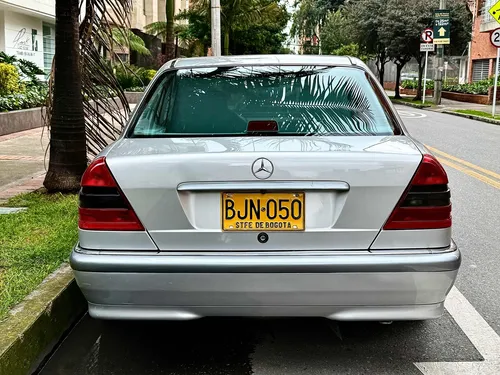 Mercedes-benz Clase C 2.4 Elegance 4 P