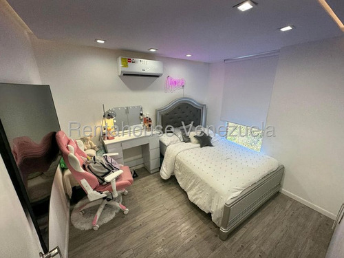 Apartamento Piso Bajo 178 M² 3h, 4b, 2p, Residencias Alto Hatillo Humbold Con Pozo De Agua En Venta En Alto Hatillo Calle El Pauji Caracas