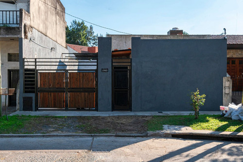 Casa En Venta Don Bosco, Pileta