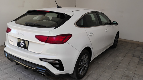 Kia Forte 2.0 Hb Ex Mt