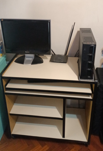 Mesa Computadora/pc Con Ruedas