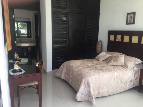 Imagen 14 de 30 de Casa En Venta En Yucatan Country Club Frente Al Hoyo 8 Y 18