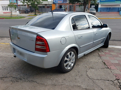 Chevrolet Astra Gls 4p 2011 Con Gnc