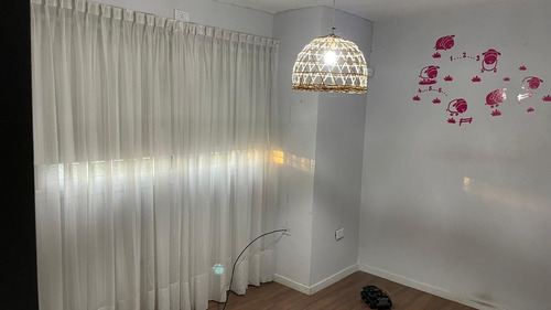 Unquillo , Venta ,hermosa Casa Dos Dormitorios , Cochera Y Piscina
