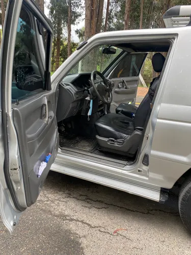 Mitsubishi Montero 2.4 V6