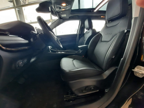 Imagen 6 de 16 de Jeep Compass Limited Plus At6 1.3t 4x2