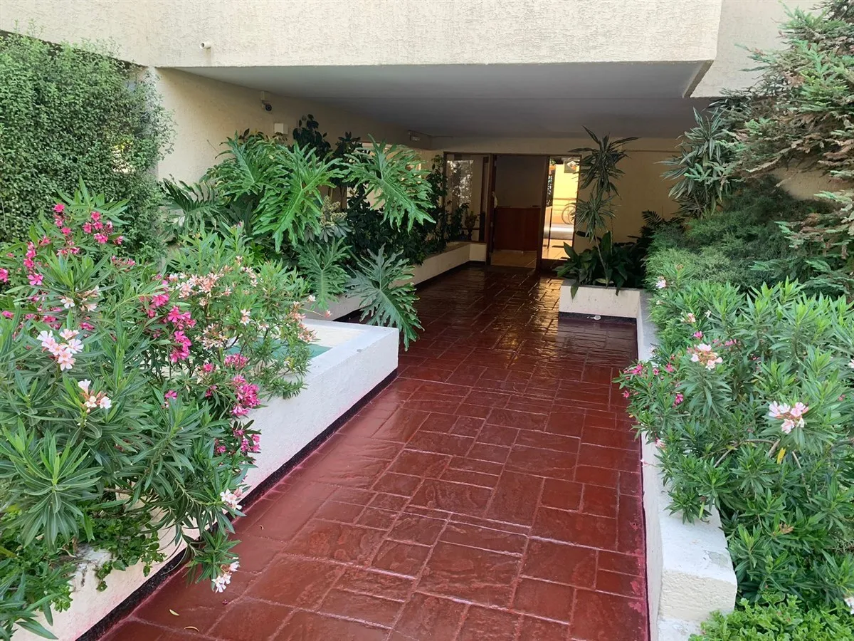 Imagen 2 de 19 de Depto En Arriendo 2 Dorm. Estacionamiento - Plaza Las Lilas