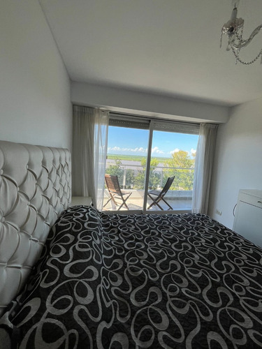 Departamento En Alquiler Av.rivadavia 2187