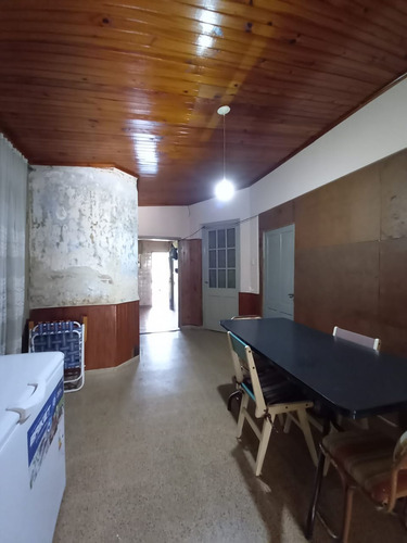 Imagen 7 de 9 de Venta Casa Amplio Terreno - Zona Centro.-