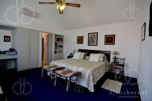 Punta Del Este, Pinares, 3 Dormitorios Y Dependencias.- Ref: 1769