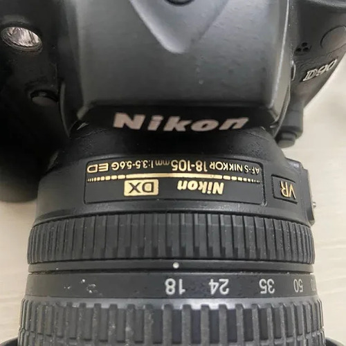 Nikon D90 + Lente 18-105mm