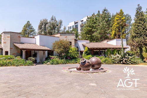 Casa En Venta En Metepec Con Gran Terreno