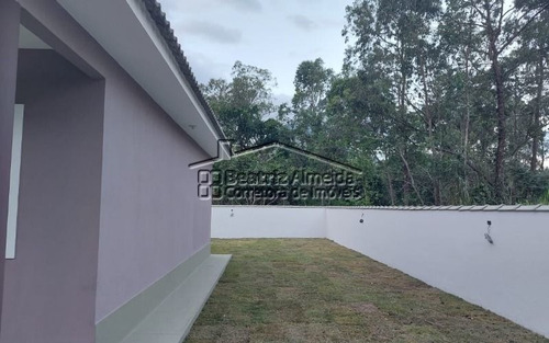 Imagem 4 de 9 de Casa De 3 Qts (1 Suite) No Cajueiros, Sala, Cozinha, Banheiro, Garagem, Quintal Gramado