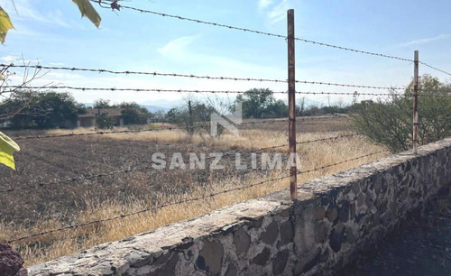 Las Huertas: Terrenos Con Magnifica Ubicacion A Pie De Camino.