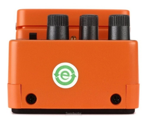 Pedal de efeito Behringer Super Fuzz SF300 laranja
