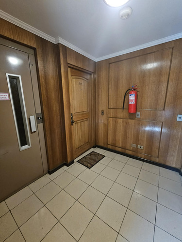 Departamento En Calle Traslaviña, A Pocas Cuadras De Alvare