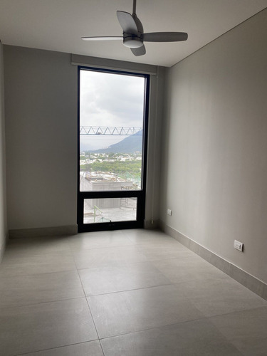 Departamento En Renta Torre Boreal Valle Oriente